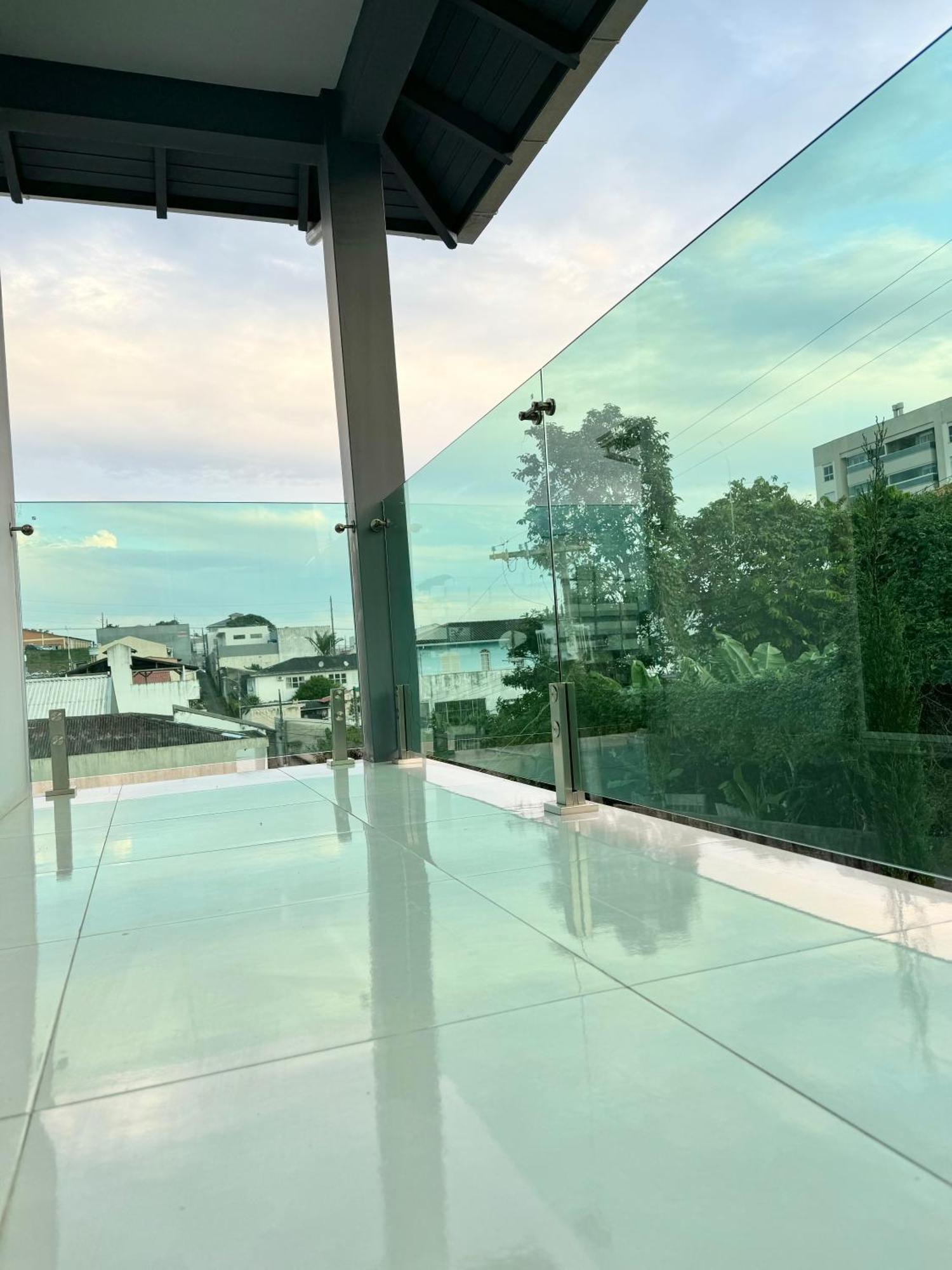 Quarto Confortavel Com Tv, Ar E Sacada Vista Jardim Florianópolis Exteriör bild